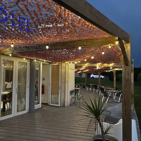 Le Pavillon De Saint-Lo