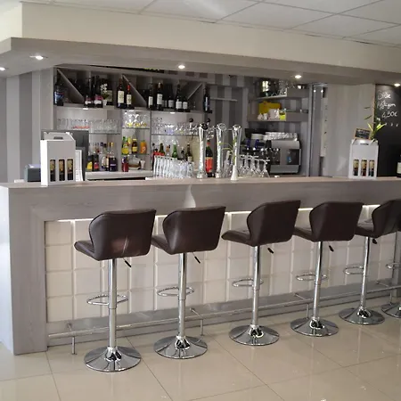 Hotel Le Pavillon De - Anciennement Lunotel