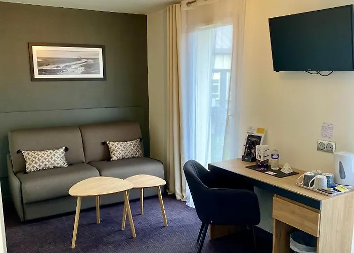 Le Pavillon De 2* Saint-Lo