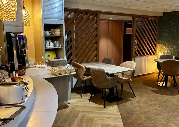 Le Pavillon De 2* Saint-Lo