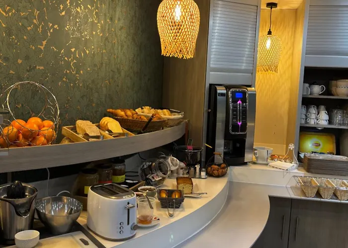 Le Pavillon De 2* Saint-Lo