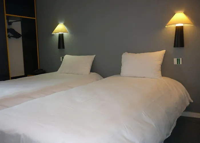 Le Pavillon De 2* Saint-Lo